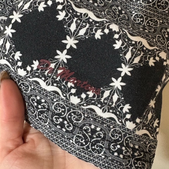 Men’s Small Dr. Martens AirWair Black & White Patterned Cotton Short Sleeve Tee - Picture 3 of 6